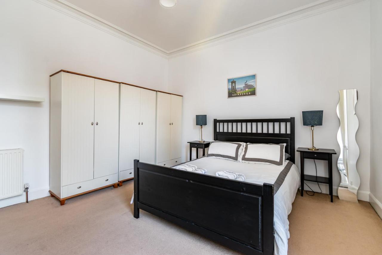 Amazing Apartments - Dalgety St - Near Holyrood Единбург Екстер'єр фото
