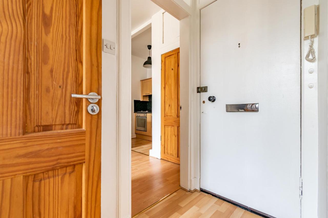 Amazing Apartments - Dalgety St - Near Holyrood Единбург Екстер'єр фото